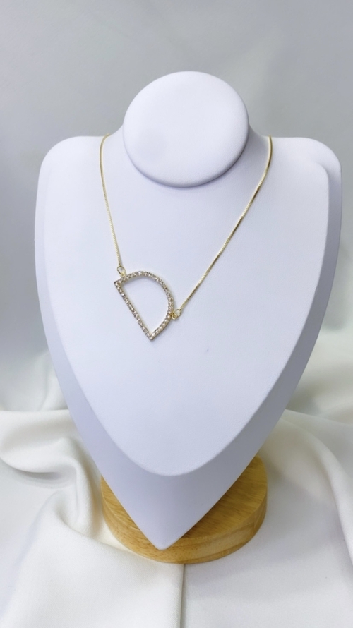 Colar Inicial Cravejado Dourado