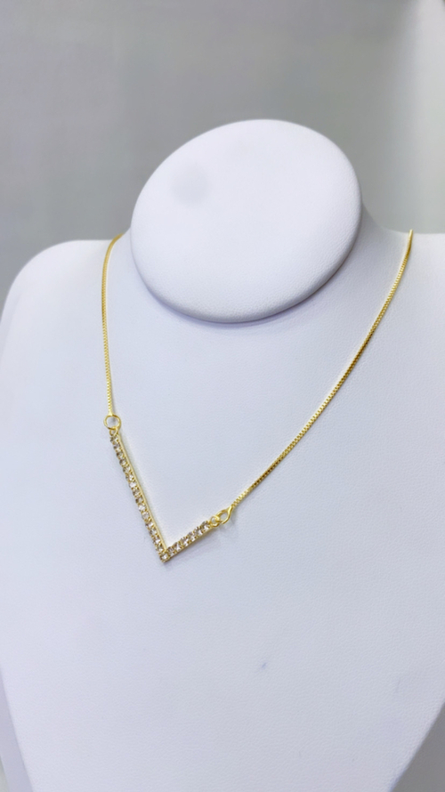 Colar Inicial Cravejado Dourado