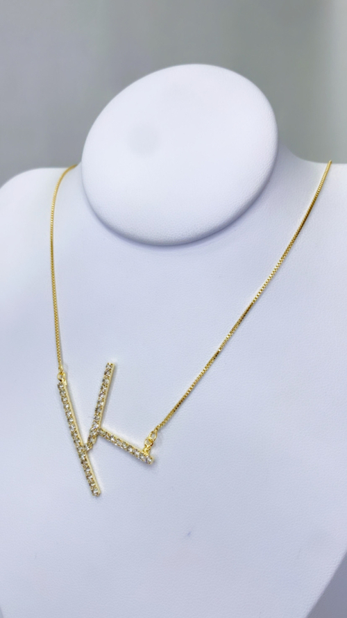 Colar Inicial Cravejado Dourado