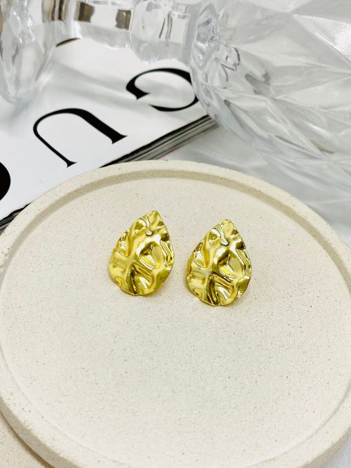 Brinco Gota Cheio Martelado Dourado