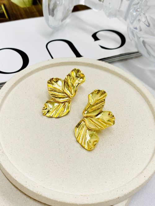 Brinco Meia P�tala Dourado