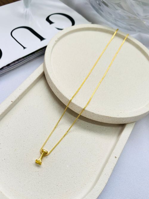 Colar Inicial Minimalista Dourado