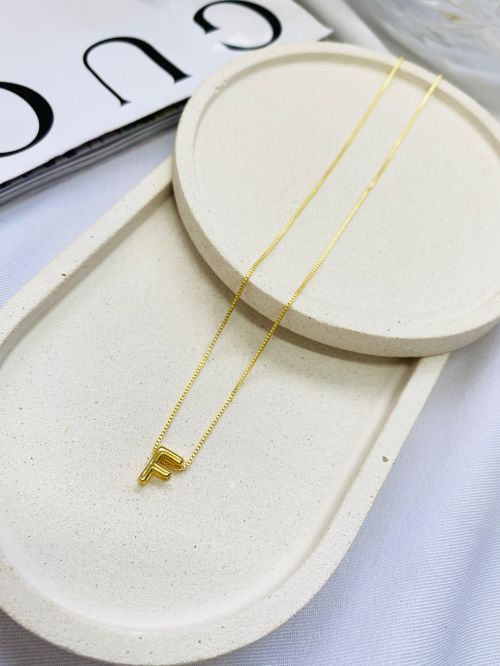 Colar Inicial Minimalista Dourado