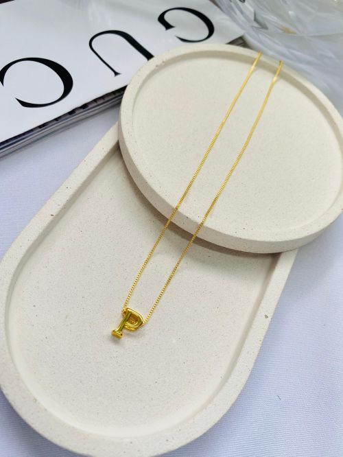 Colar Inicial Minimalista Dourado