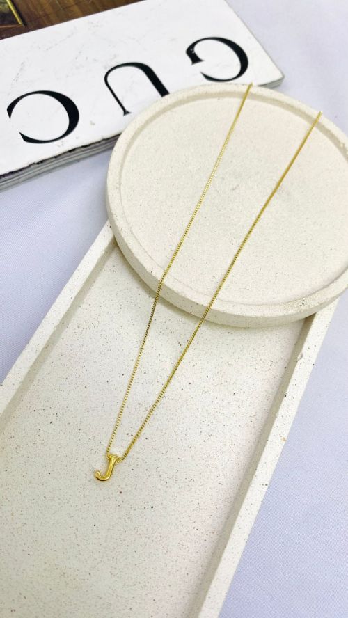 Colar Inicial Minimalista Dourado