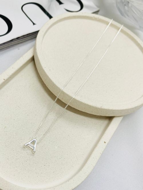 Colar Inicial Minimalista Prata