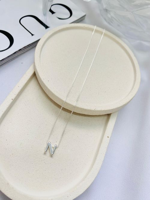 Colar Inicial Minimalista Prata