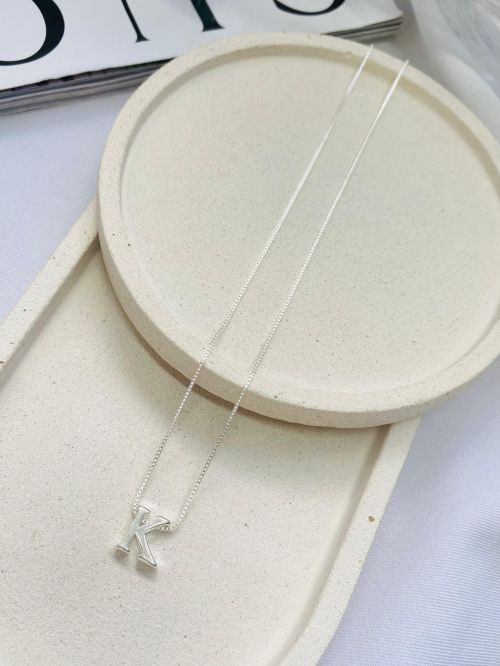 Colar Inicial Minimalista Prata