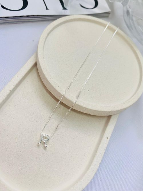 Colar Inicial Minimalista Prata