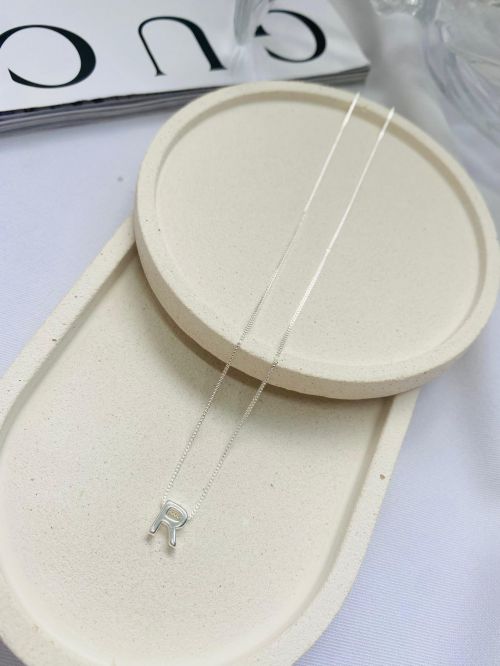 Colar Inicial Minimalista Prata