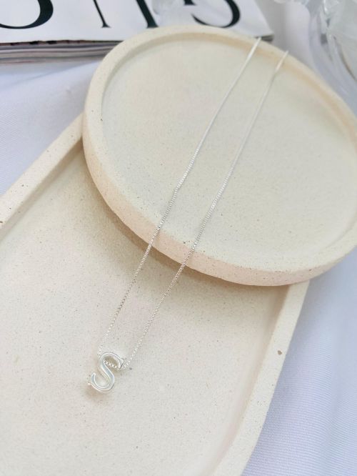 Colar Inicial Minimalista Prata