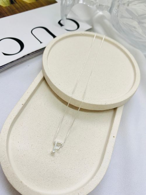 Colar Inicial Minimalista Prata