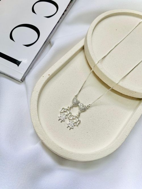 Colar Filhos Pingente de Cora��o Cravejado na Microzirc�nia Prata