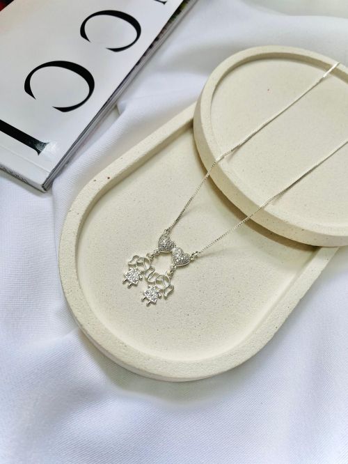 Colar Filhos Pingente de Cora��o Cravejado na Microzirc�nia Prata