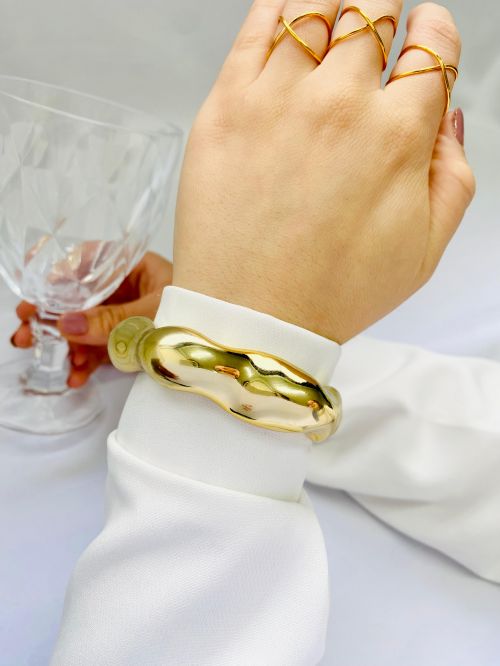 Bracelete Org�nico  Laminado Dourado