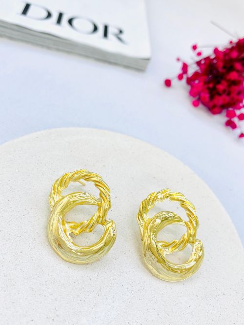 Brinco Elos Duplos Texturizado Dourado