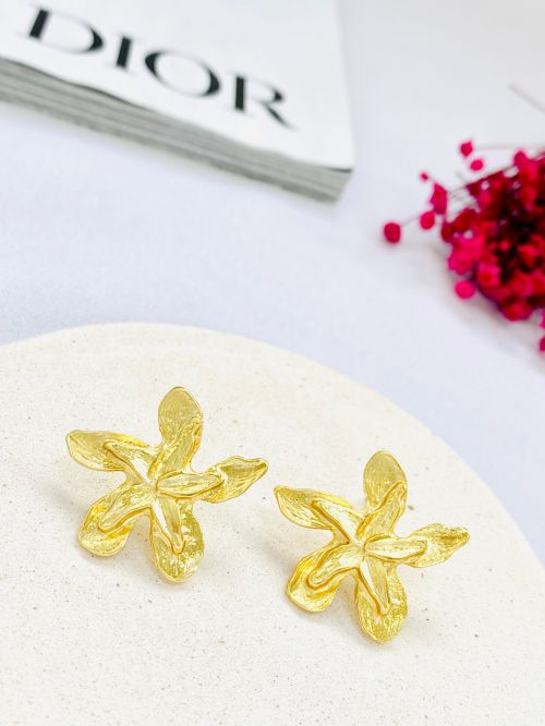 Brinco Flor Grego Laminado Dourado