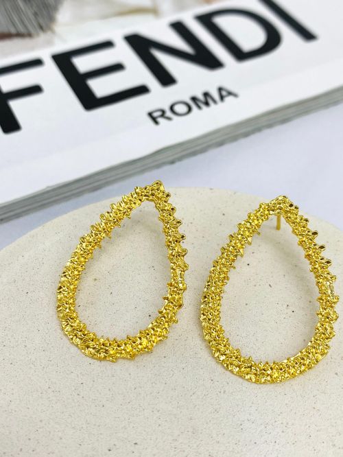 Brinco Gota Vazado Texturizado Dourado