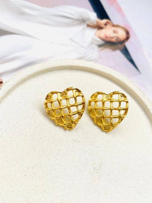 Brinco Cora��o Quadriculado Dourado