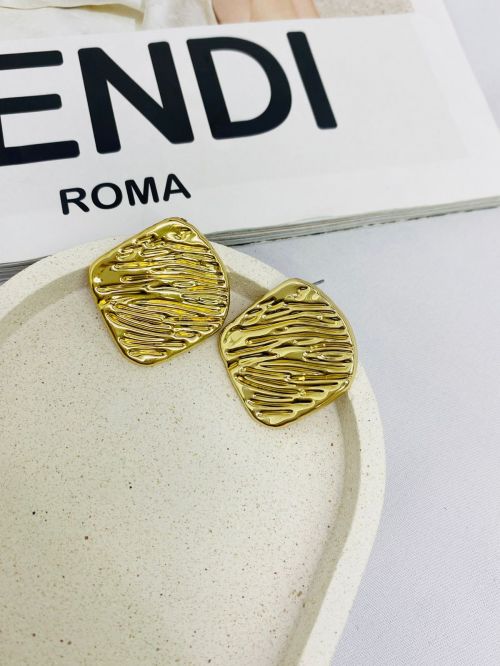 Brinco Quadrado Chic Dourado