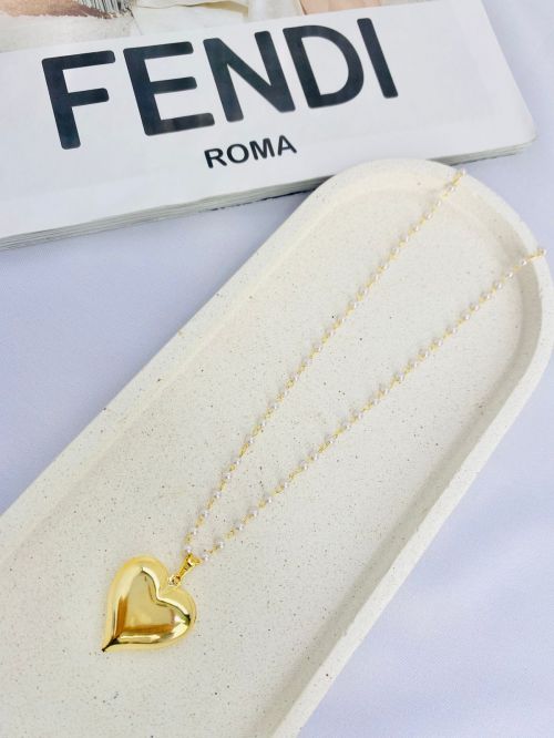 Chocker Minimalista Perola Cora��o Laminado Dourado