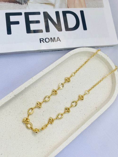 Chocker Elo Charm Dourado