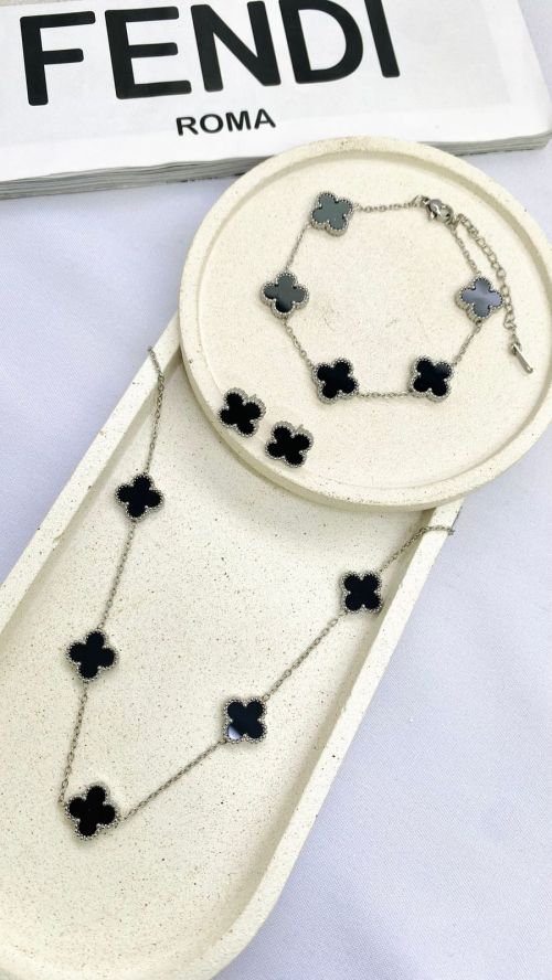 kit Chocker Brinco e Pulseira Virginia Prata A�o Inox