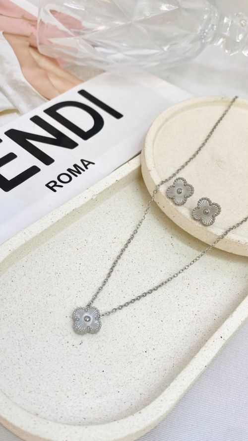 Conjunto Trevo Luxo Virginia Prata A�o Inox