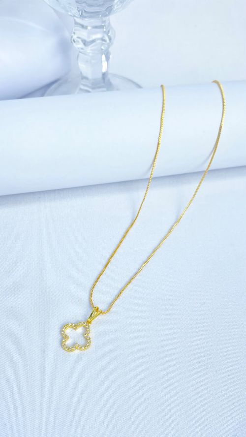 Colar Trevo Vazado Cristal Dourado