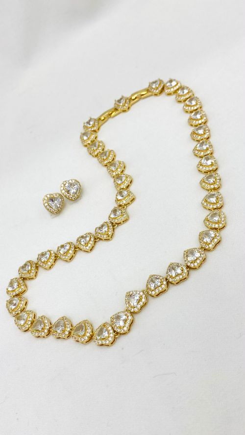 Conjunto Cora��o Cravejado Inspira��o Swarovski Dourado