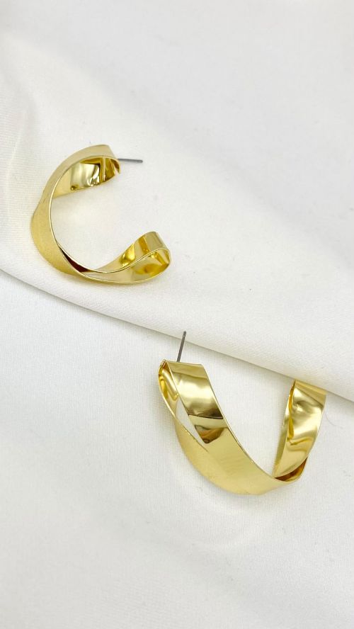 Brinco Luminus Inspira��o Zara Dourado
