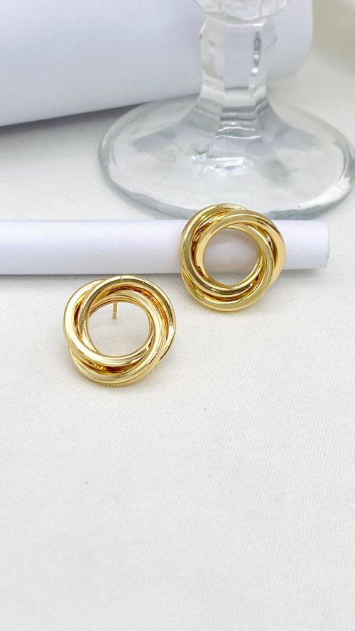 Brinco Entrelace Laminado Dourado