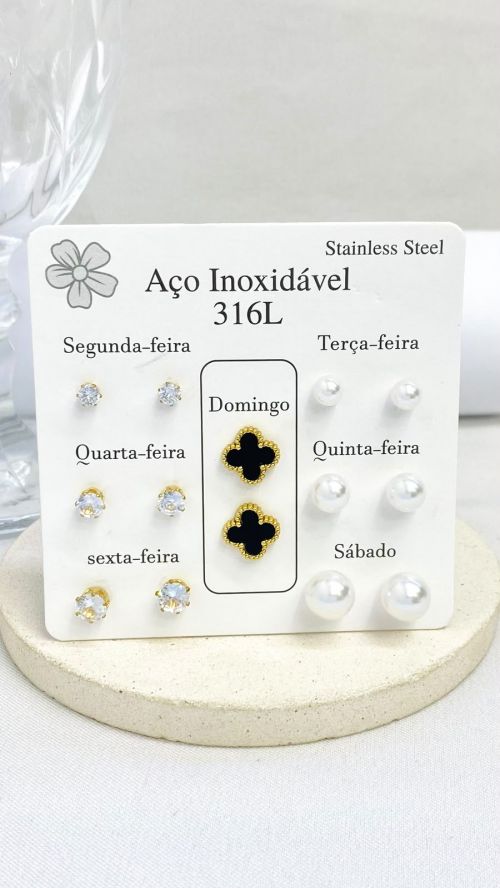 Semaninha Trevo Ponto de Luz e Perola Dourado A�o Inox