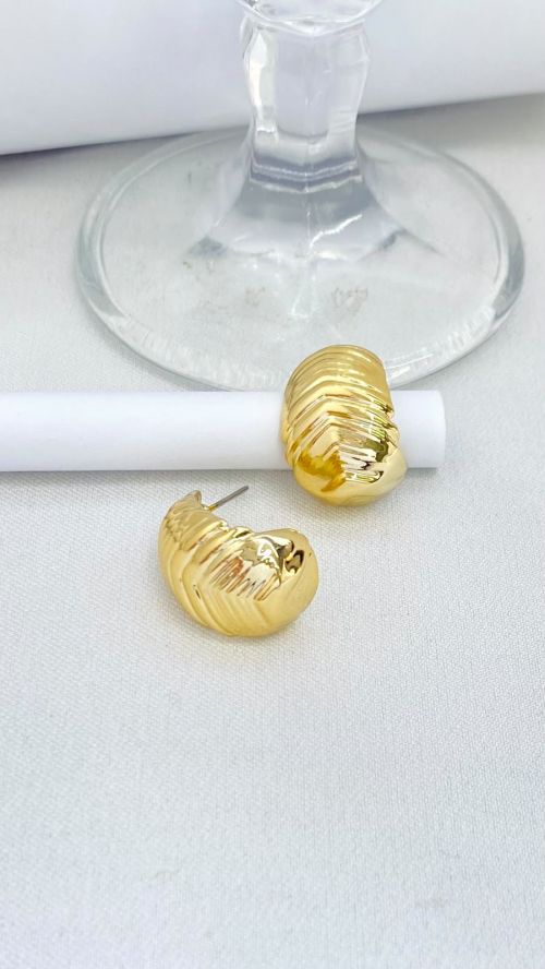 Argola Meia Lua Texturizada Dourado
