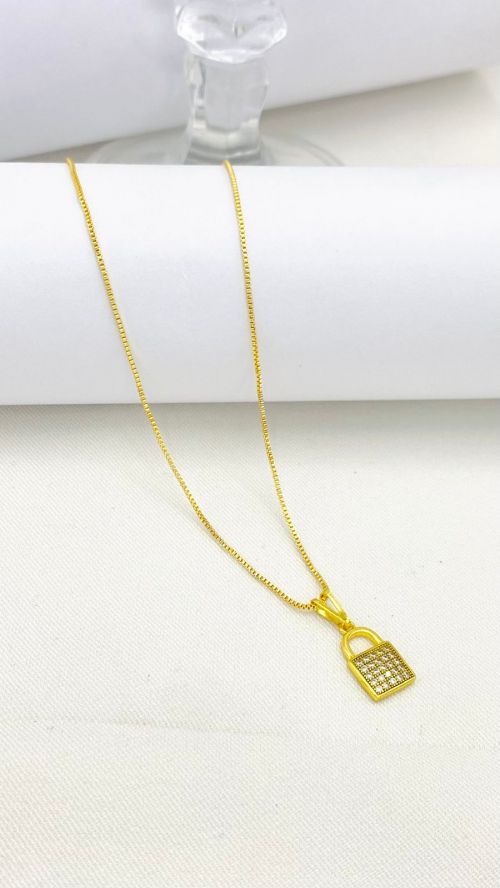 Colar Cadeado Brilhante Dourado
