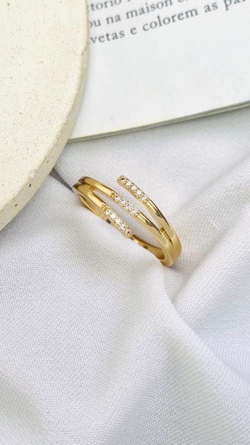 Anel Tr�s Brilho Dourado