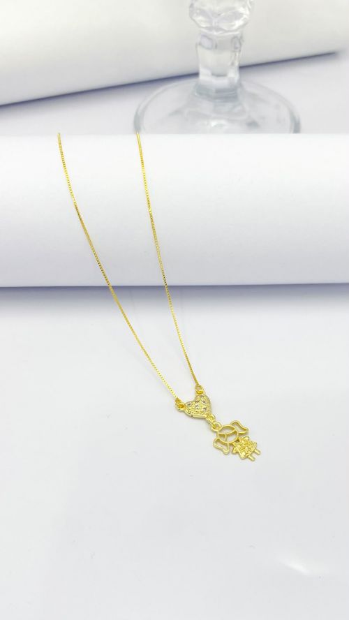 Colar Filhos Pingente de Cora��o Cravejado na Microzirc�nia Dourado