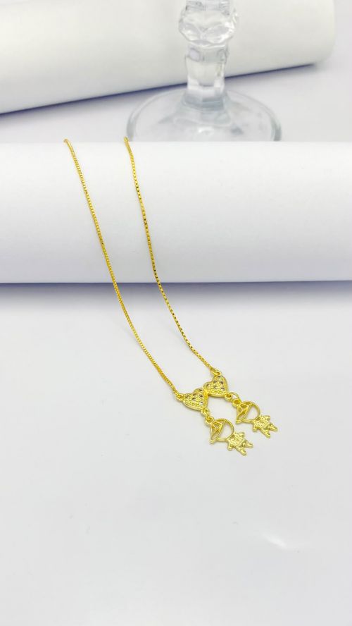 Colar Filhos Pingente de Cora��o Cravejado na Microzirc�nia Dourado