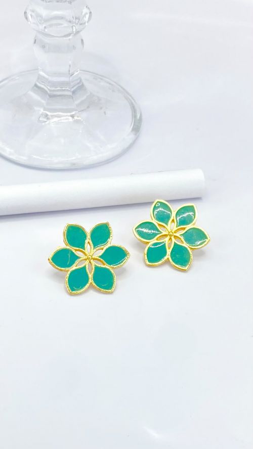 Brinco Flor Serena Esmaltada Dourado