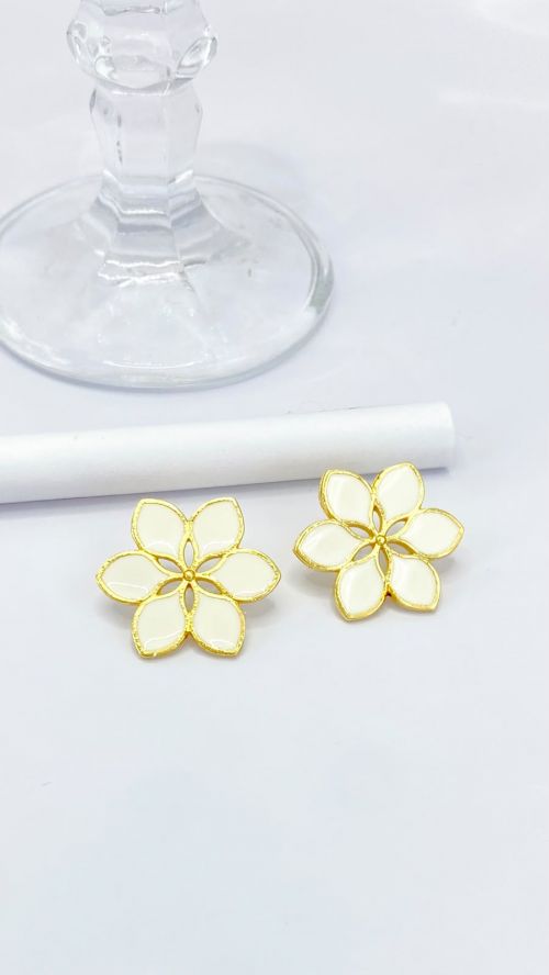 Brinco Flor Serena Esmaltada Dourado