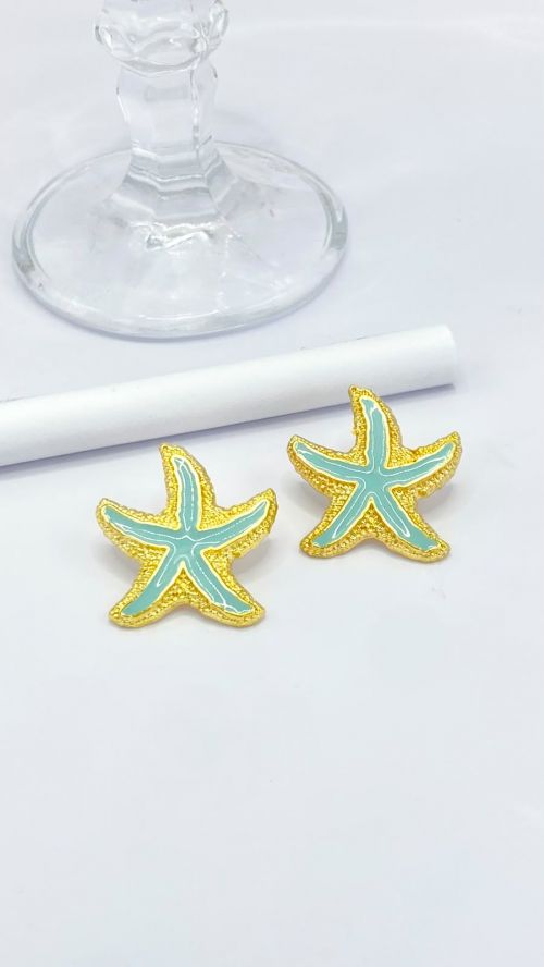 Brinco Estrela Praiana Esmaltado Dourado