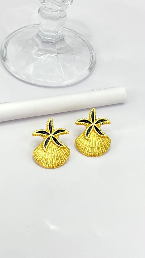 Brinco Concha Estrelada Esmaltado Dourado