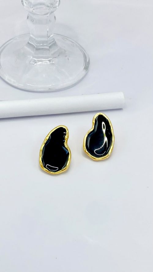 Brinco Maison Esmaltado Dourado