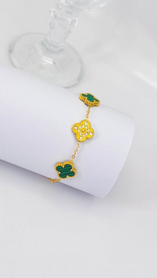 Pulseira Trevo Cristal Virginia Dourado A�o Inox