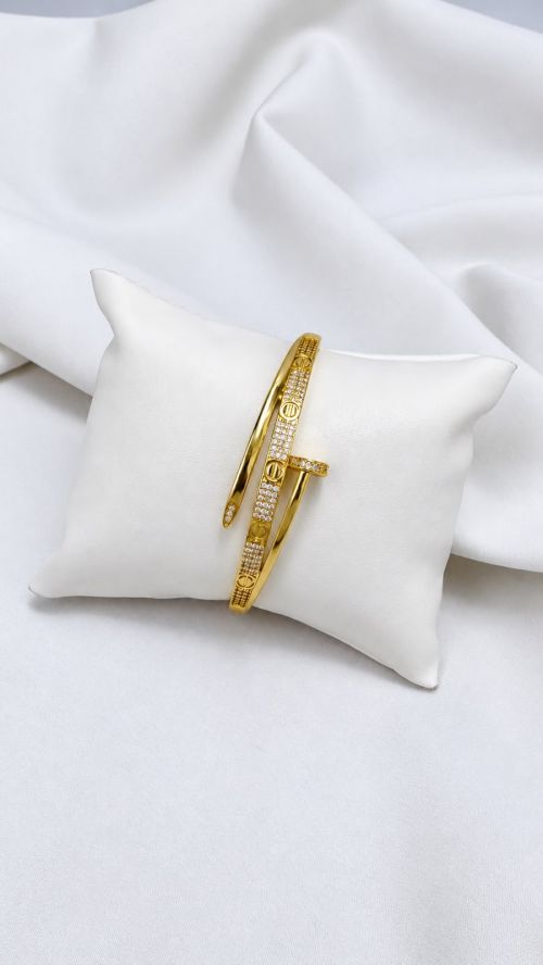 Bracelete Prego Inspira��o Cartier Dourado