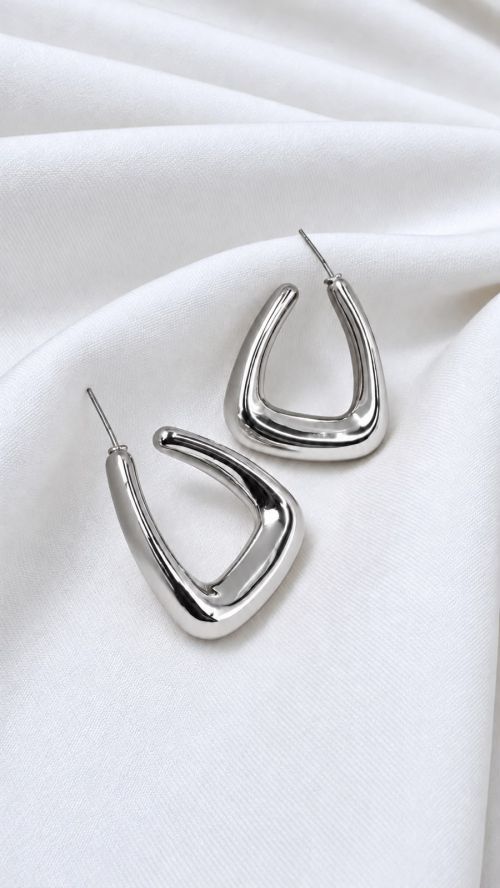 Argola Triangulo de Luxo Prata