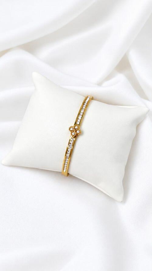 Bracelete Trevo Cristalino Dourado A�o Inox