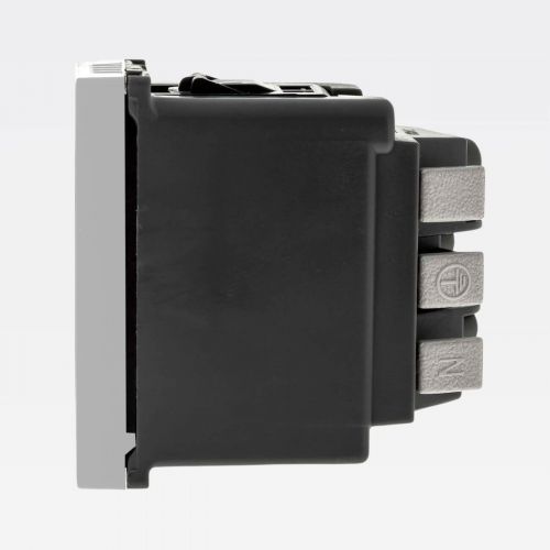 M�dulo Tomada 2P+T 10A PIAL Plus+ 250V Borne Autom�tico Branco Legrand 615038BC