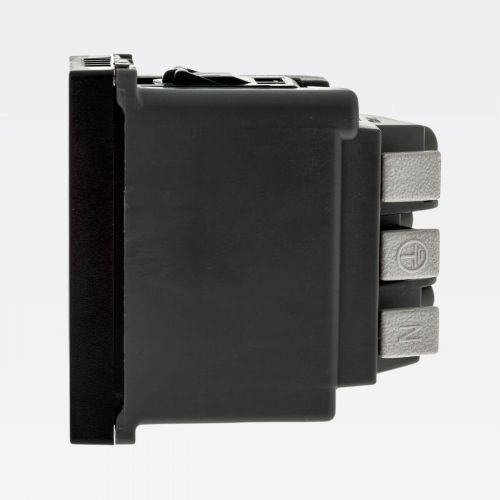 M�dulo Tomada 2P+T 10A PIAL Plus+ 250V Borne Autom�tico Preto Legrand 615038PT