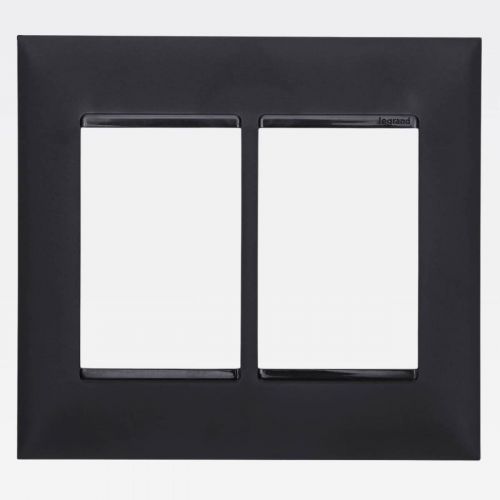 Placa 3+3 Postos 4x4 PIAL Plus+ Preta Legrand 618516PT
